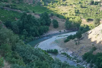 Amed Geliyê Godernê Sarım Çayı yeşil vadi ve doğa manzarası
