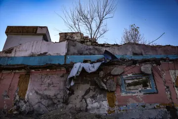 Batman'da bulunan 12 bin yıllık antik kent Hasankeyf Sular Altında Bırakılıyor, Ilısu Barajı'nın su tutmasıyla 2026 yılının sonlarında ayında büyük ölçüde sular altında kalmıştır.