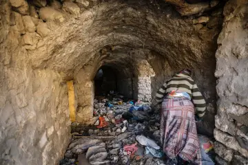 Batman'da bulunan 12 bin yıllık antik kent Hasankeyf Sular Altında Bırakılıyor, Ilısu Barajı'nın su tutmasıyla 2026 yılının sonlarında ayında büyük ölçüde sular altında kalmıştır.