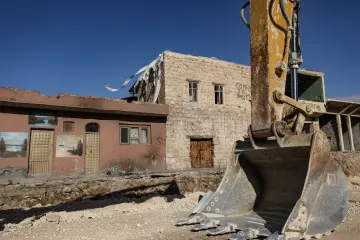 Batman'da bulunan 12 bin yıllık antik kent Hasankeyf Sular Altında Bırakılıyor, Ilısu Barajı'nın su tutmasıyla 2026 yılının sonlarında ayında büyük ölçüde sular altında kalmıştır.