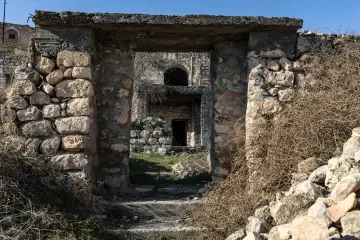 Batman'da bulunan 12 bin yıllık antik kent Hasankeyf Sular Altında Bırakılıyor, Ilısu Barajı'nın su tutmasıyla 2026 yılının sonlarında ayında büyük ölçüde sular altında kalmıştır.