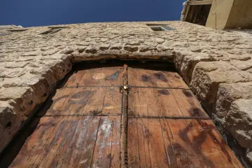 Batman'da bulunan 12 bin yıllık antik kent Hasankeyf Sular Altında Bırakılıyor, Ilısu Barajı'nın su tutmasıyla 2026 yılının sonlarında ayında büyük ölçüde sular altında kalmıştır.