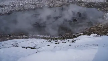 Bitlis Güroymak Budaklı Kaplıcası, kar, buhar ve sıcak suda mandalar