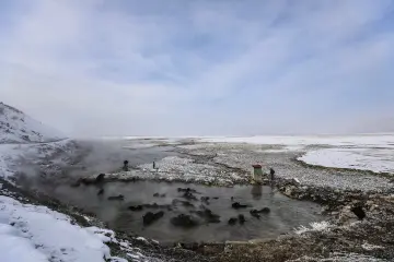 Bitlis Güroymak Budaklı Kaplıcası, kar, sıcak su, buhar ve manda sürüsü