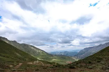 Dersim Buyer Dağı, Munzur Dağları ve yüksek dağ vadisi