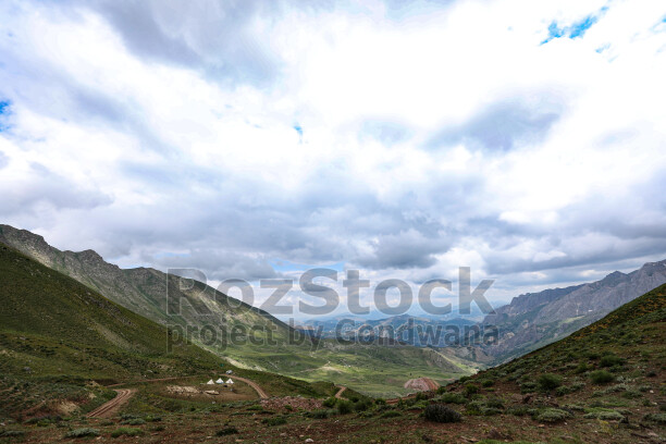 Dersim Buyer Dağı, Munzur Dağları ve yüksek dağ vadisi