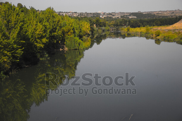 Hevsel Bahçeleri ve Dicle Nehri, Diyarbakır'ın UNESCO Dünya Mirası kapsamındaki eşsiz doğal peyzajını yansıtır.