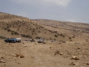 Şengal'de Daiş soykırımında kaçan Êzidî ailleler ve çocukları