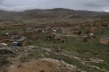 Mardin Savur Dereiçi taş evler, dağ manzarası ve kırsal yerleşim
