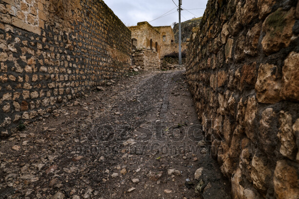 Mardin Savur tarihi taş sokak, eski yapılar ve taş mimari