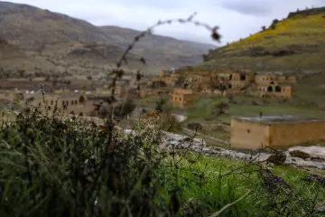 Mardin Savur taş evler, dağlık köy ve kırsal manzara