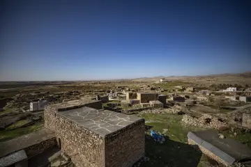 Midyat Zaz Köyü geleneksel taş evleri ve tarihi köy mimarisi