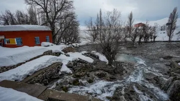Munzur Baba Dergahı, Munzur Gözeleri ve karlı kış manzarası