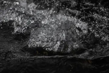 Ovacık Gözeleri berrak su, kayalık doğal kaynak ve doğa manzarası