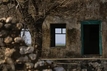 Şengal (Sincar), Özellikle 2014 yılında yaşanan IŞİD trajedisi, Êzîdî toplumu için yalnızca coğrafi bir bölge değil, tarih boyunca inançlarını korudukları, fermanlara karşı direndikleri ve en kutsal değerlerini barındırdıkları manevi bir kaledir.