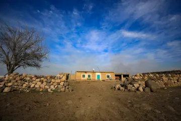 Şengal (Sincar), Özellikle 2014 yılında yaşanan IŞİD trajedisi, Êzîdî toplumu için yalnızca coğrafi bir bölge değil, tarih boyunca inançlarını korudukları, fermanlara karşı direndikleri ve en kutsal değerlerini barındırdıkları manevi bir kaledir.