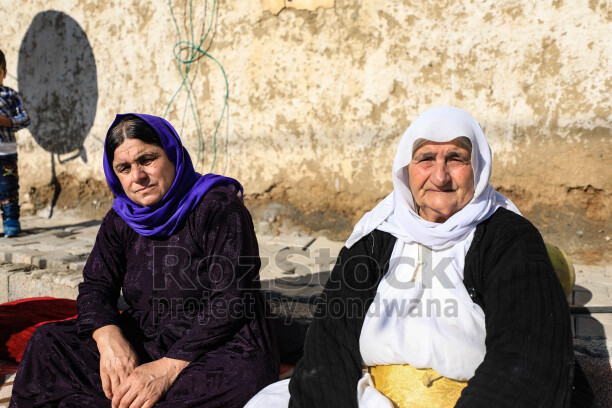 Şengal (Sincar), Özellikle 2014 yılında yaşanan IŞİD trajedisi, Êzîdî toplumu için yalnızca coğrafi bir bölge değil, tarih boyunca inançlarını korudukları, fermanlara karşı direndikleri ve en kutsal değerlerini barındırdıkları manevi bir kaledir.