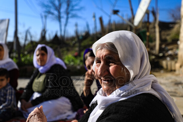 Şengal (Sincar), Özellikle 2014 yılında yaşanan IŞİD trajedisi, Êzîdî toplumu için yalnızca coğrafi bir bölge değil, tarih boyunca inançlarını korudukları, fermanlara karşı direndikleri ve en kutsal değerlerini barındırdıkları manevi bir kaledir.