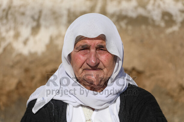 Şengal (Sincar), Özellikle 2014 yılında yaşanan IŞİD trajedisi, Êzîdî toplumu için yalnızca coğrafi bir bölge değil, tarih boyunca inançlarını korudukları, fermanlara karşı direndikleri ve en kutsal değerlerini barındırdıkları manevi bir kaledir.