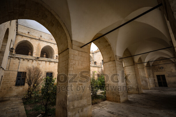 Tarihi Kasımiye Medrese Avlusu Sarı Taş Duvarlar