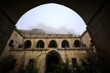 Tarihi Kasimiye Medresesi Avlusu