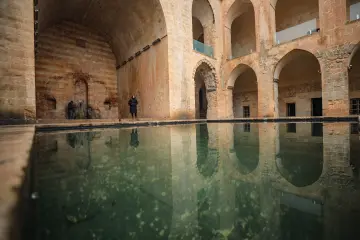 Tarihi Mardin Kasımiye Medresesi Avlusu
