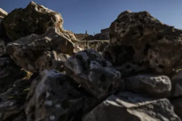 Zaz Köyü taş yapıları ve Mor Dimet Kilisesi tarihî mimarisi