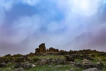 Zerzevan Kalesi Roma dönemi tarihi kalıntıları, Diyarbakır antik kent ve arkeolojik alan manzarası