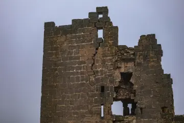 Zerzevan Kalesi, taş duvar kalıntıları, Roma mimarisi ve arkeolojik alan